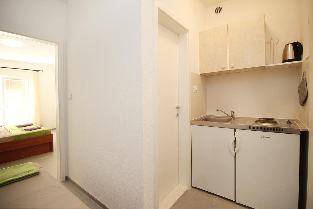 Stanicicke Apartments Baska Voda Bagian luar foto