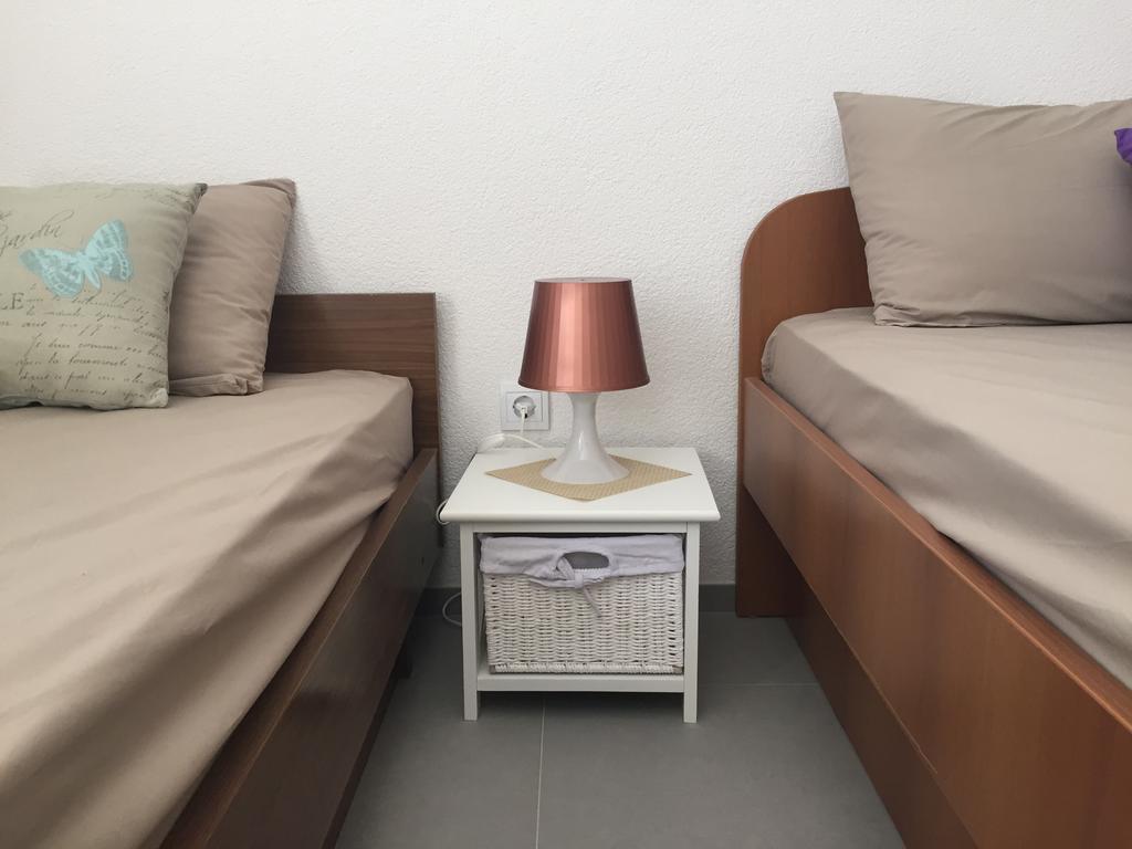Stanicicke Apartments Baska Voda Bagian luar foto