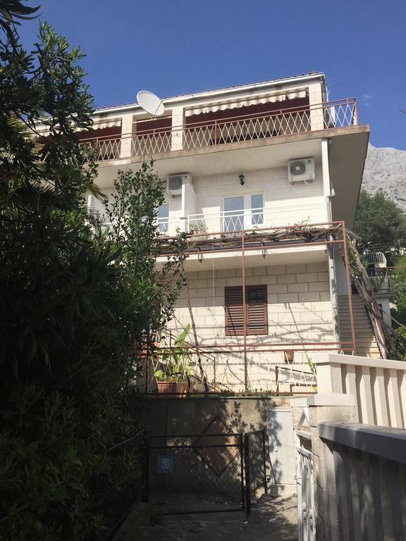 Stanicicke Apartments Baska Voda Bagian luar foto