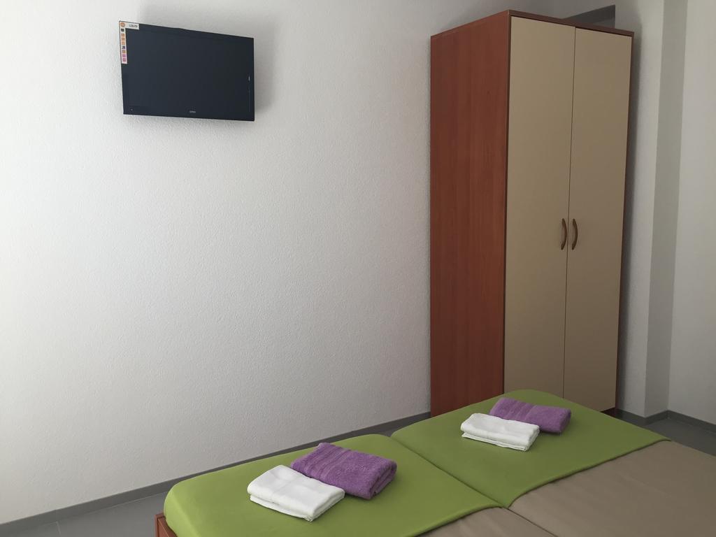 Stanicicke Apartments Baska Voda Bagian luar foto